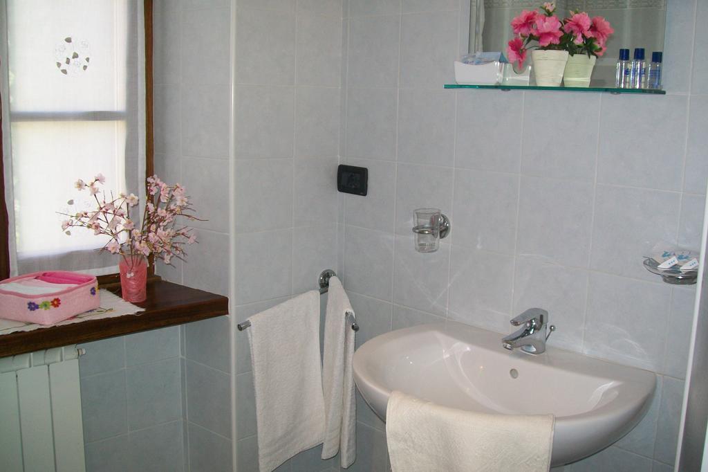 Ferienwohnung La Casa Del Borgo Beverino Zimmer foto
